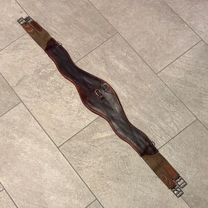 CWD leather anatomic horse girth size 48”